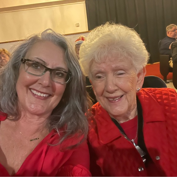 Meet your Posher, Gaye Price - Picture 3 of 11